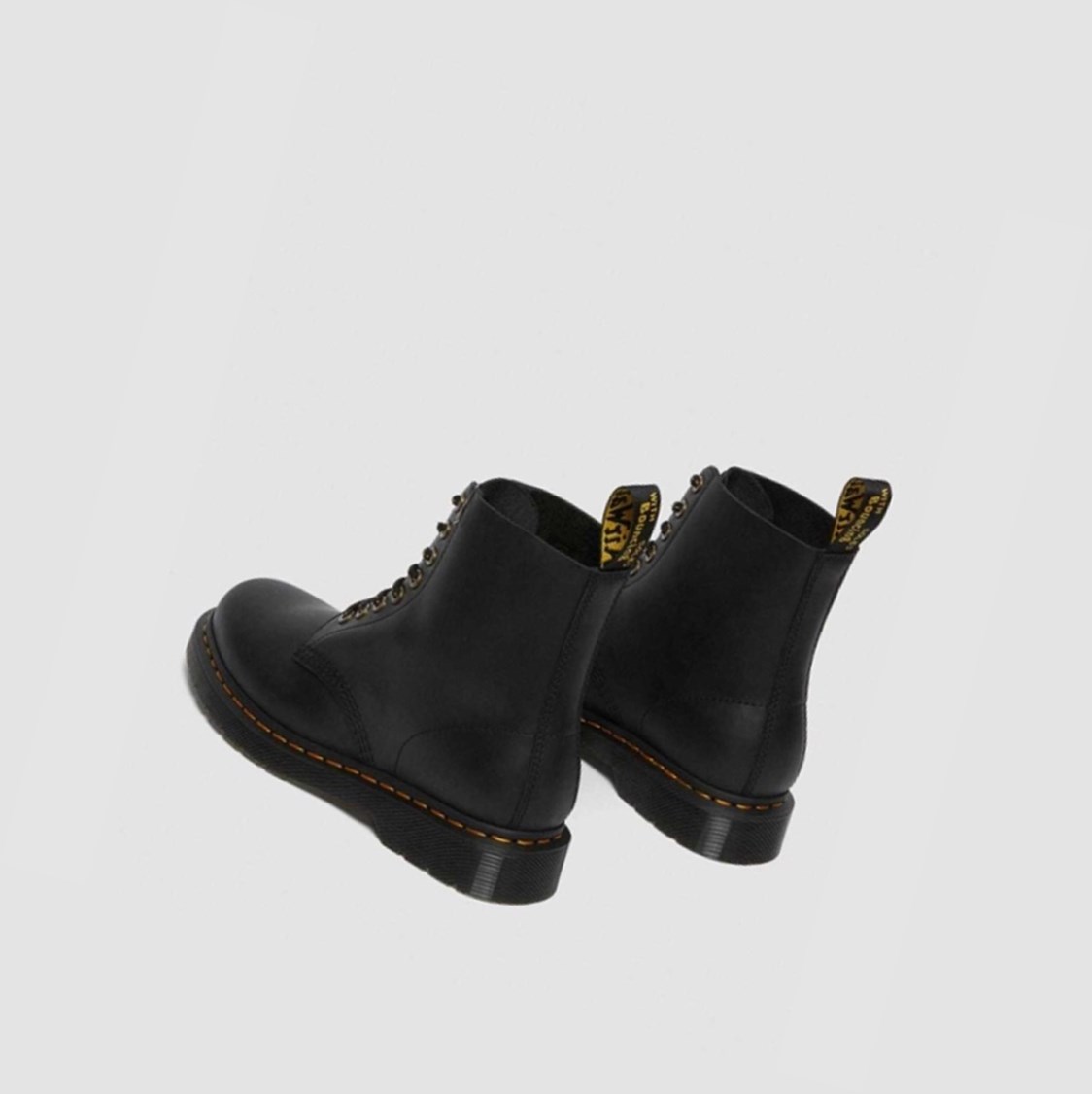 Dr Martens 1460 Pascal Férfi Fűzős Bakancs Fekete | 324608GNE