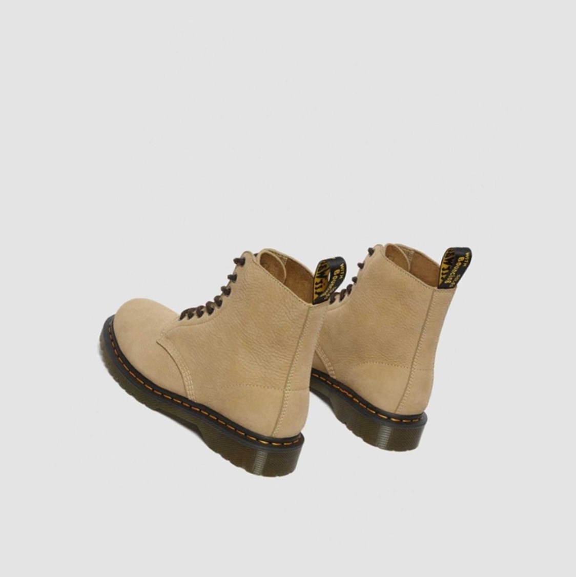 Dr Martens 1460 Pascal Nubuck Férfi Fűzős Bakancs Barna | 835679GJB