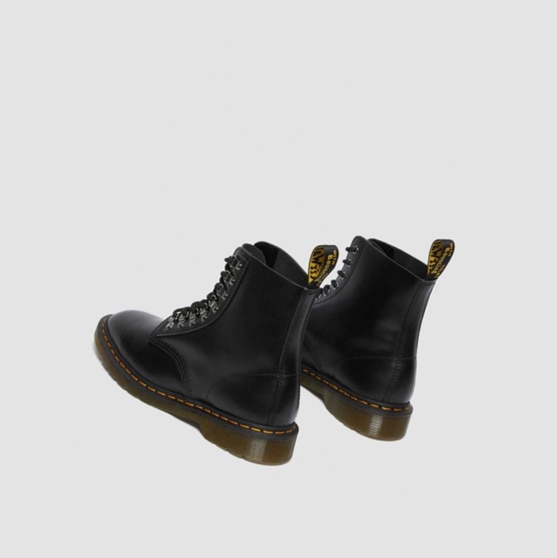 Dr Martens 1460 Pascal Verso Smooth Férfi Fűzős Bakancs Fekete | 382504RKT