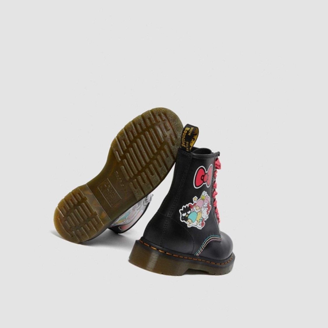 Dr Martens Hello Kitty Friends 1460 Smooth Női Fűzős Bakancs Fekete Színes | 036251MSY